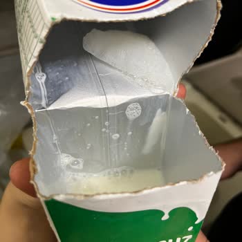 Pınar Laktozsuz Süt Ürününde Son Kullanma Tarihi Geçmemiş Olmasına Rağmen Katılaşma Ve Sağlık Riski