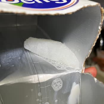 Pınar Laktozsuz Süt Ürününde Son Kullanma Tarihi Geçmemiş Olmasına Rağmen Katılaşma Ve Sağlık Riski