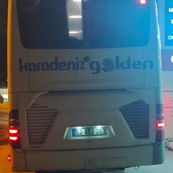 Tavandan Su Dökülmesi Ve Personelin Fiziksel Müdahalesi