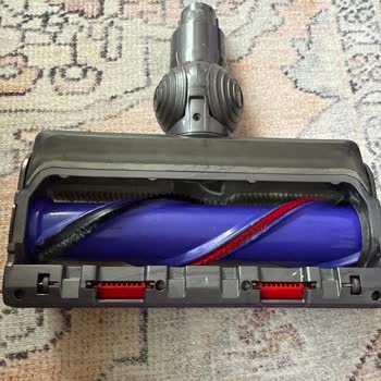 Dyson V15 Çekme Aparatı Çalışmıyor Ve Boru Bağlantısında Aşırı Oynama, Garanti Süresi Bitmiş Olmasına Rağmen Ücretsiz Tamir Talebi