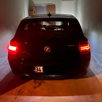 Arka Sağ Stop Lambasının Düşük Parlaklığı Ve Vites Kolundaki Deri Kaplama Sorunu