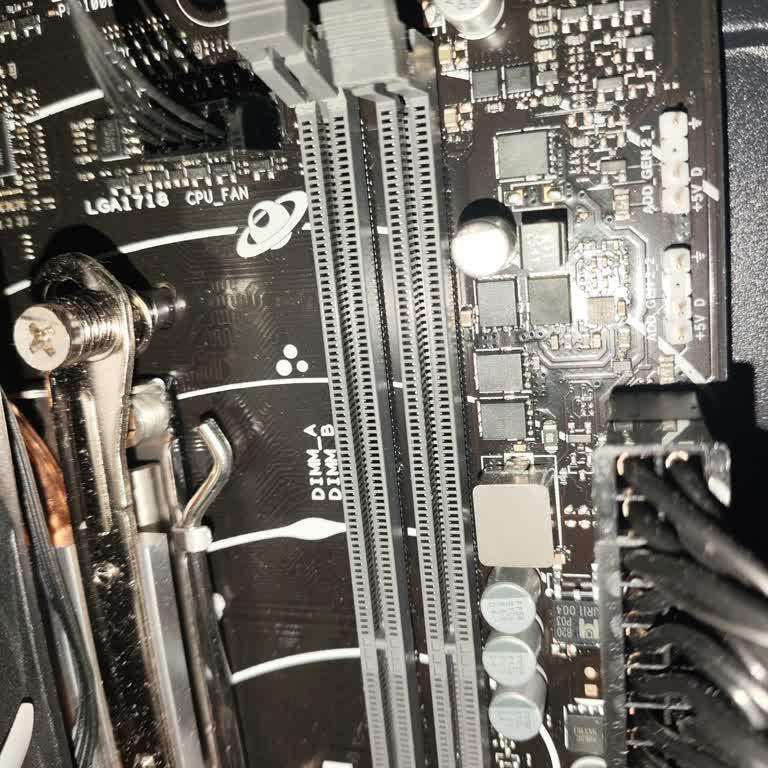 Tekrarlanan Servis Hataları: Bozuk RGB Düğmesi Ve Kayıp RAM