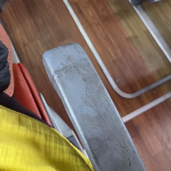 Kamil Koç Otobüsünde Hijyen Sorunu Ve Yapış Yapış Koltuk Kolu
