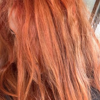 Beyaz Köşk Coiffeur Saç Boyama İşleminde Açıcı Kullanımı Ve Yanlış Renk Seçimi Nedeniyle İade Talebi