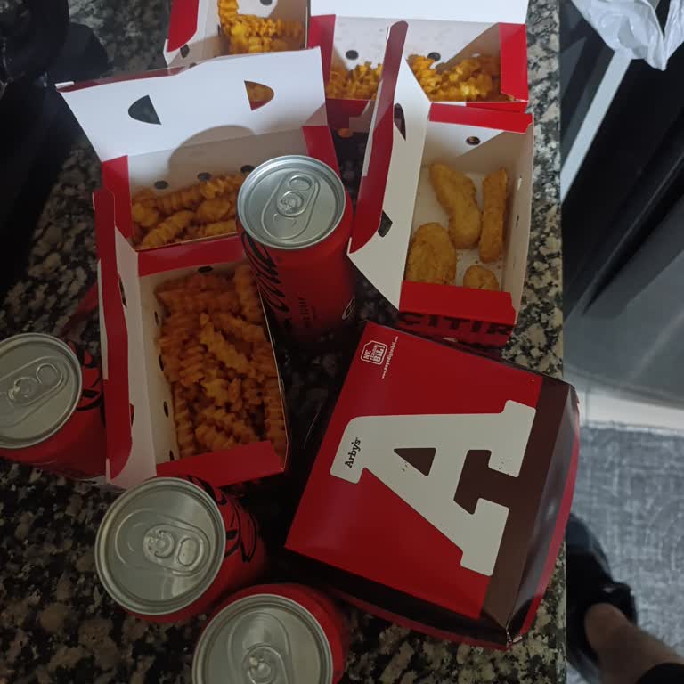 Arby's Wespark Şubesinde Tekrarlanan Eksik Siparişler Üzerine Şikayet