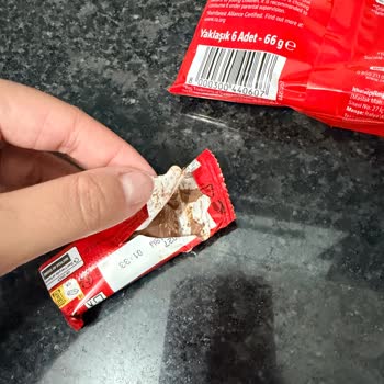 Açılmış İç Ambalajlı Kitkat Çikolatası Hijyen Ve Güven Sorunu