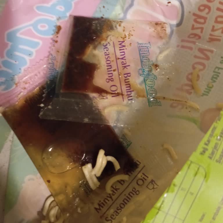 İndomie Jumbo Sebzeli Noodle’da Açılmış İkinci Yağ Paketi Ve Gıda Güvenliği Endişesi
