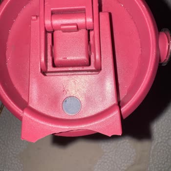 Bordo Çocuk Matarasının Kapağı Kısa Sürede Kırıldı Ücretsiz Yedek Kapak Talebi