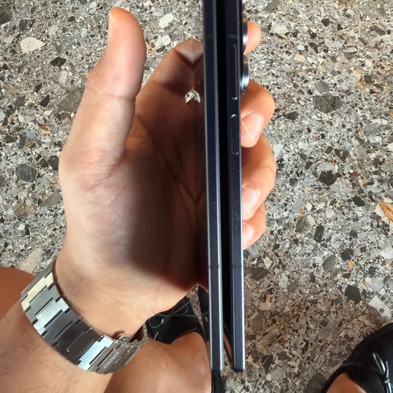 Z Fold 7 Kapağı Kapanmıyor, Servis Normal Diye Geçiştiriyor