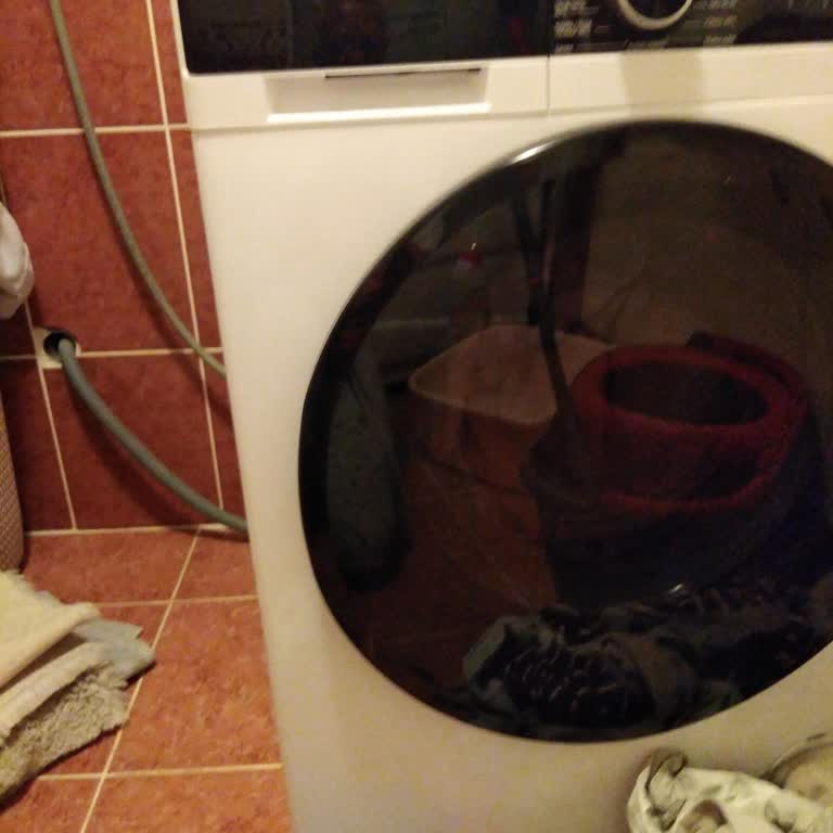 Sürekli Su Sızdıran Ve Yerinden Oynayan Çamaşır Makinesi İçin Tam İade Talebi