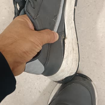Hepsiburada'dan Alınan Avva Ayakkabısının Tabanı Açıldı Ve Tamir Talebi Reddedildi