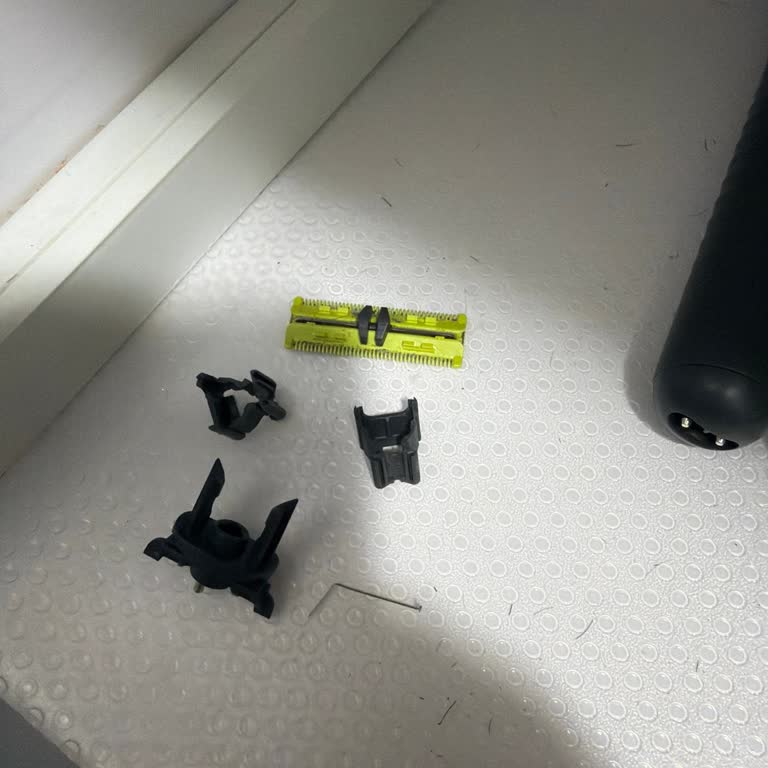 Philips OneBlade Başlığı Aniden Dağıldı Ve Kesim Yapmıyor
