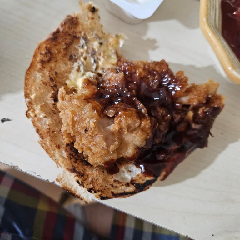 Hamburgerde Tavuk Eksik Gönderildi Ve Müşteri Hizmetleri Çözüm Sunamadı