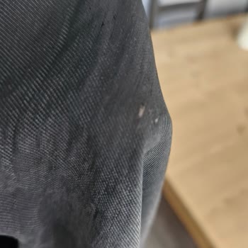 Mango Pantolonumun Beklenmedik Delik Sorunu Ve Olumsuz İnceleme