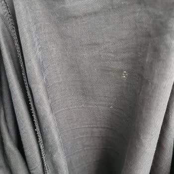 Mango Pantolonumun Beklenmedik Delik Sorunu Ve Olumsuz İnceleme
