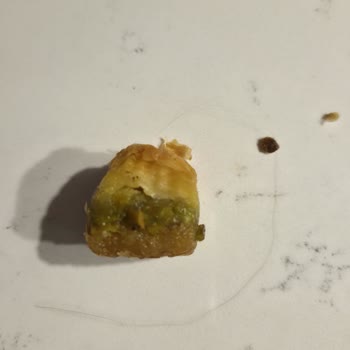 BİM Baklavasında Saç Bulunması Hijyen İhlali