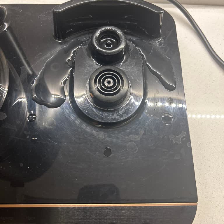 Kettle Kısmı Su Sızdırıyor Ve Garanti Kapsamında Ücretsiz Değişim İstiyorum