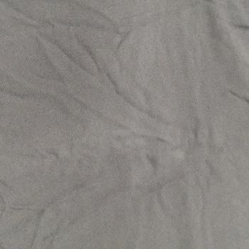 Üzerinde Ütü Yanığı Olan Tesettür Takımı Ve Cevapsız Firma
