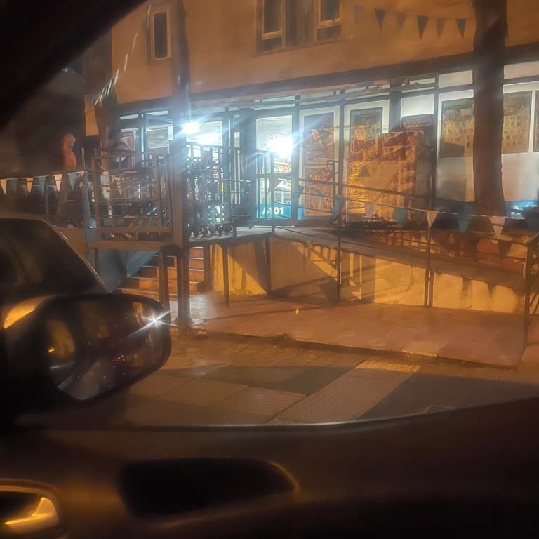 A101 Şubesinde Açık Saatlerde Müşteri Girişi Reddedildi