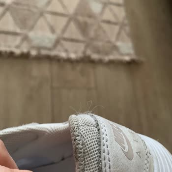 Kısa Sürede Deforme Olan Nike Air Max SC Ayakkabısı İçin Değişim Talebi