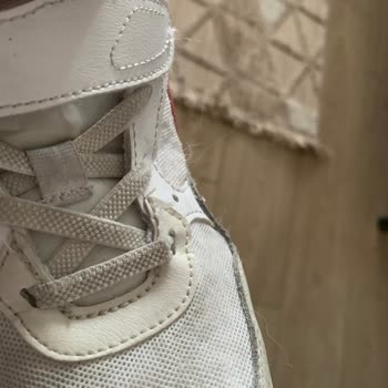 Kısa Sürede Deforme Olan Nike Air Max SC Ayakkabısı İçin Değişim Talebi