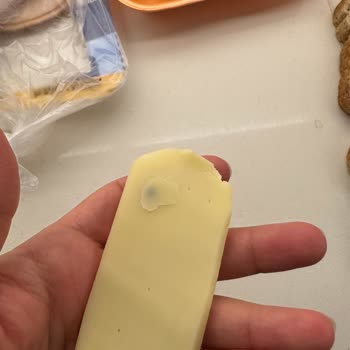 Sütaş Kaşar Peynirinde Plastik Parça Bulunması Güven Sarsıldı