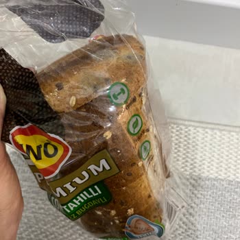 UNO Premium Çok Tahıllı Ekmeğin Küflü Çıkması Ve Güven Sorunu