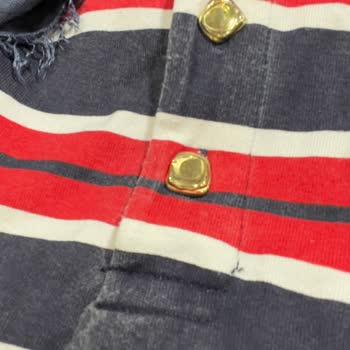 DeFacto Sweatshirt'te Tek Yıkamada Renk Solması Ve Dayanıklılık Sorunu