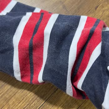DeFacto Sweatshirt'te Tek Yıkamada Renk Solması Ve Dayanıklılık Sorunu