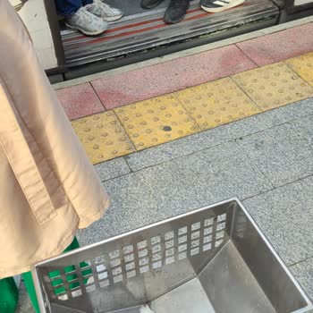 Çukurçeşme Durağında Sabah Yoğunluğunda Tramvay Kapasitesi Yetersiz