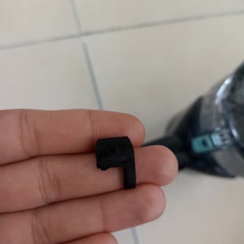 Grundig Dikey Süpürge Kir Dağıtma Sorunu Ve Garanti Servisi İlgisizliği İade Talebi