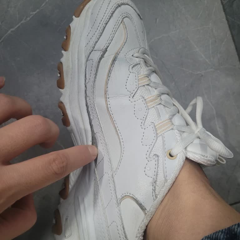 Skechers D'Lite Gold Ayakkabım Kısa Sürede Açıldı, Değişim Talebim