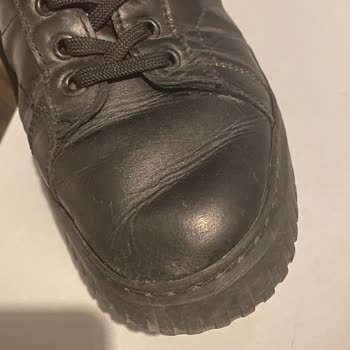 Ayakkabının Burun Kısmındaki Şekil Bozulması Garanti Reddiyle Sonuçlandı