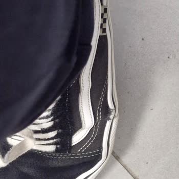 Sneaks Up Üzerinden Alınan Vans Ayakkabının Kısa Sürede Taban Açılması Ve Garanti Talebi