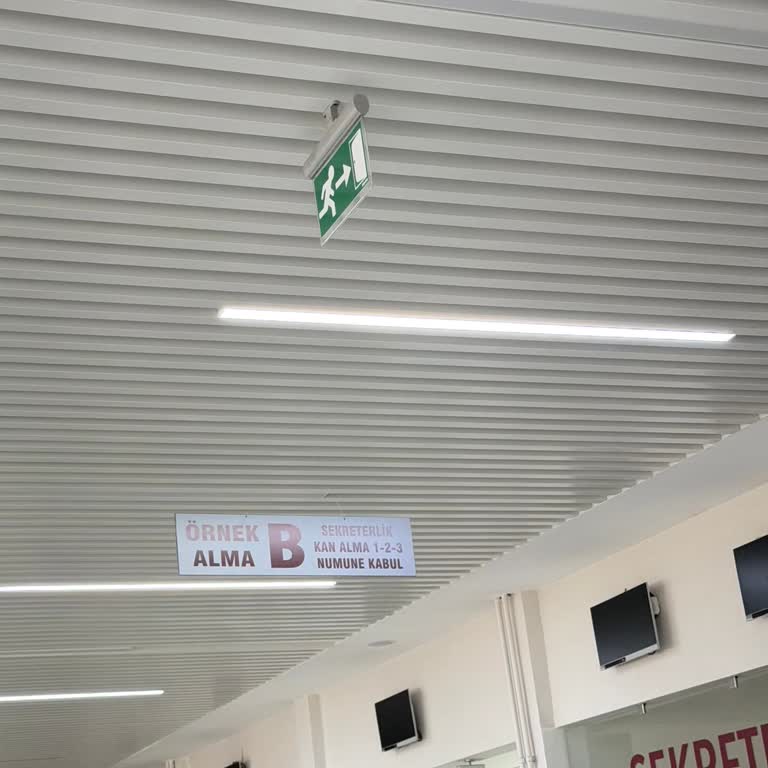 Erciyes Üniversitesi Hastanesinde Personelin Hastaları Geri Çevirip Yemek Yediği Olay