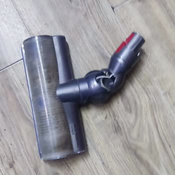 Garanti Süresinde Kırılan Dyson V8 Parçası İçin 5.500 TL Ücret Talebi