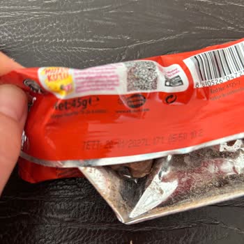Eti Canga Çikolatası Bozulmuş, Fıstık Kokusu Ve Tadı Ekşi