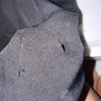 Üç Ürün Yırtık Geldi, Şirket 14 Gün Kuralıyla Sorumluluk Reddetti