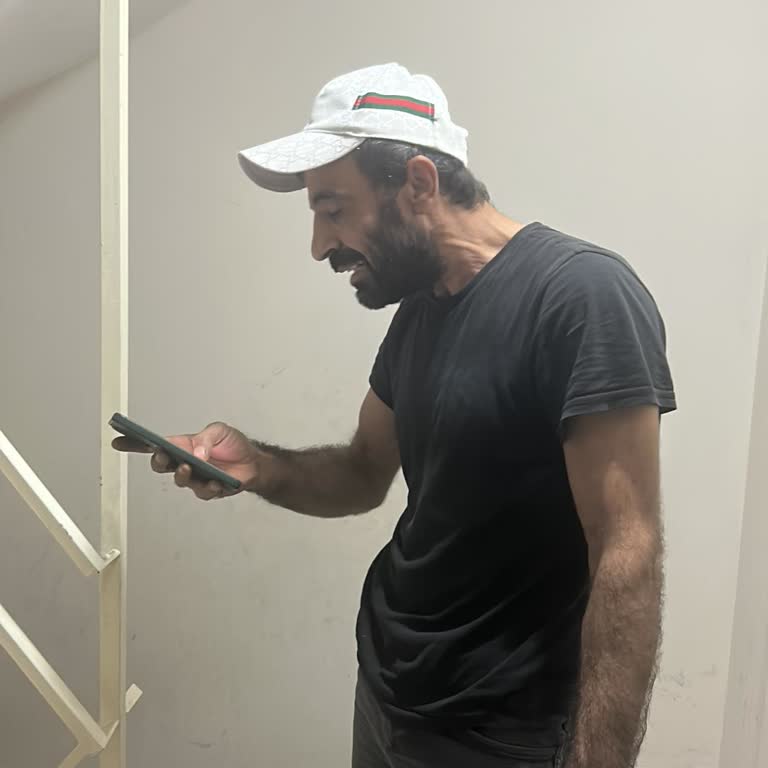 Horoz Lojistik Görevlisinin Kadın Müşteriye Yönelik Tehditkar Davranışı Ve Güvenlik Endişesi