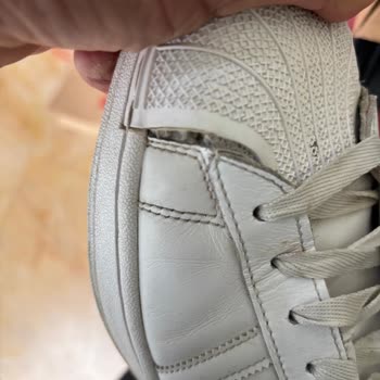 Adidas Superstar Ayakkabısında Kısa Sürede Burun Açılması Ve Yırtılma