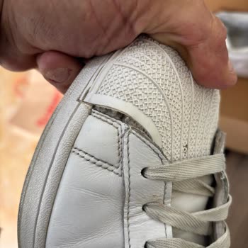 Adidas Superstar Ayakkabısında Kısa Sürede Burun Açılması Ve Yırtılma
