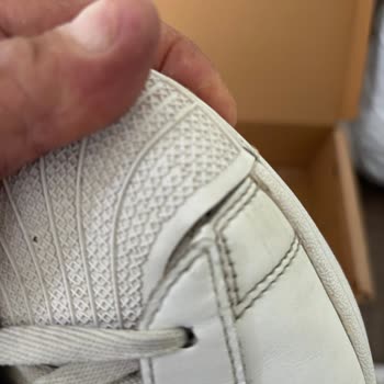 Adidas Superstar Ayakkabısında Kısa Sürede Burun Açılması Ve Yırtılma