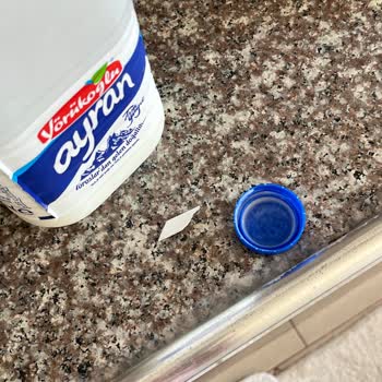 Yörükoğlu Ayranında Plastik Parça Çıktı, Gıda Güvenliği Endişesi