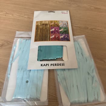 Stokta Olmayan Ürün Satışı Ve Yanlış Renkli Perde Ve Mum Gönderimi