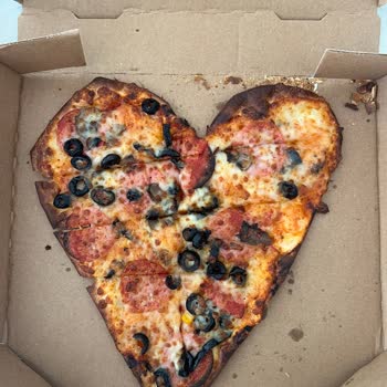 Yanık Kalpli Pizzalar: Tam İade Talebi