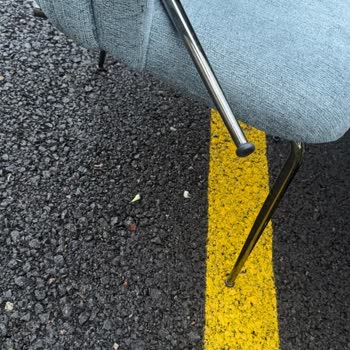 Alfemo Sandalyesinin Kırılan Ayağı Ve Cevapsız Servis