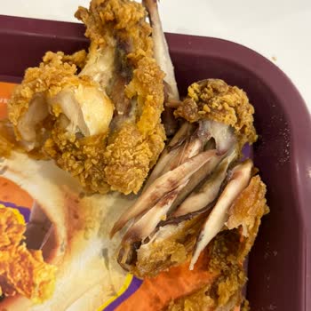 Tekirdağ Popeyes Şubesinde Kanlı Ve Kirli Tavuk Kanatları İçin Hijyen İhlali Ve İade Talebi