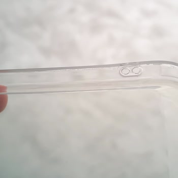 Şeffaf Telefon Kılıfı Kesim Bozukluğu Ve Silikon Çapakları