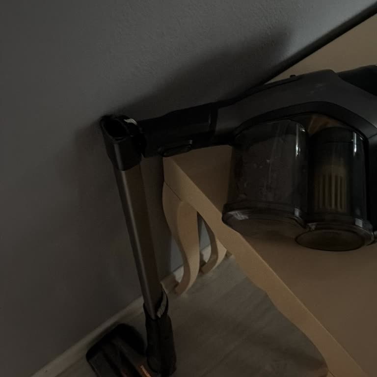 Philips 8000 Serisi Aqua Plus Kablosuz Süpürge Kırıldı, Dayanıklılık Endişesi Ve İade Talebi