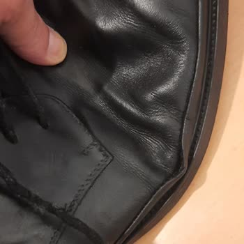 Yüksek Fiyatlı Ayakkabı 6 Ayda Dağıldı Ve Mağaza Yardımını Reddetti